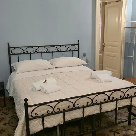Saranton House Katánie