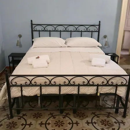 Penzion Saranton House Katánie