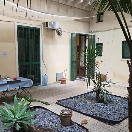 Saranton House Penzion *